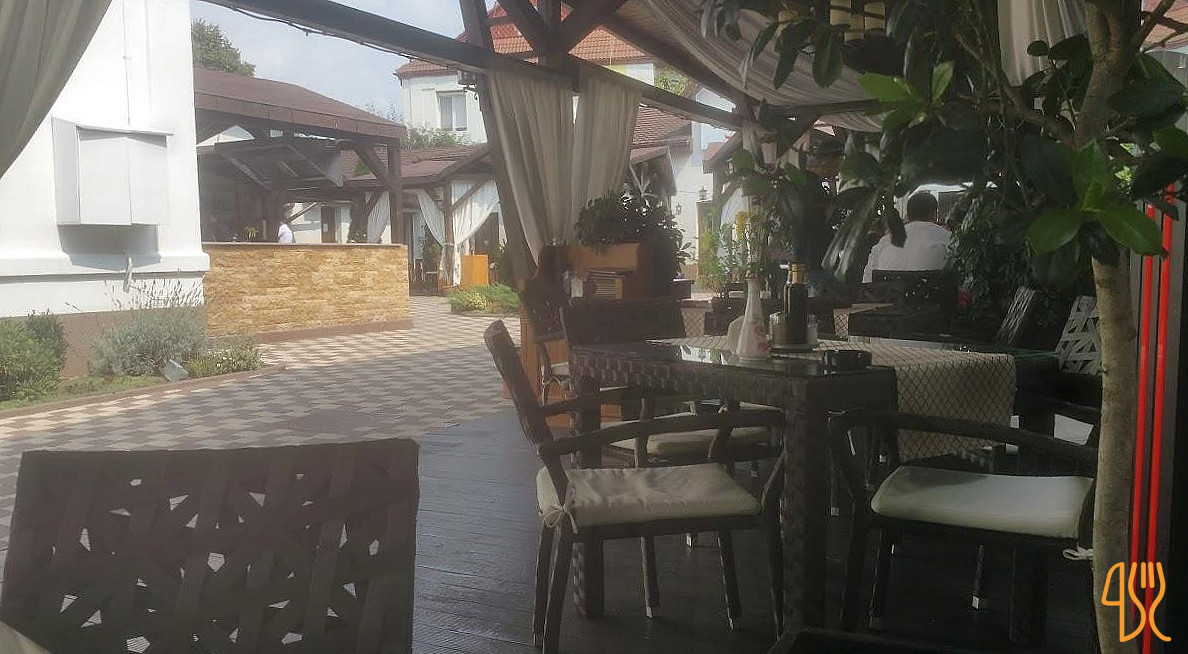 Epoca Steak House & Wine Bar În interior