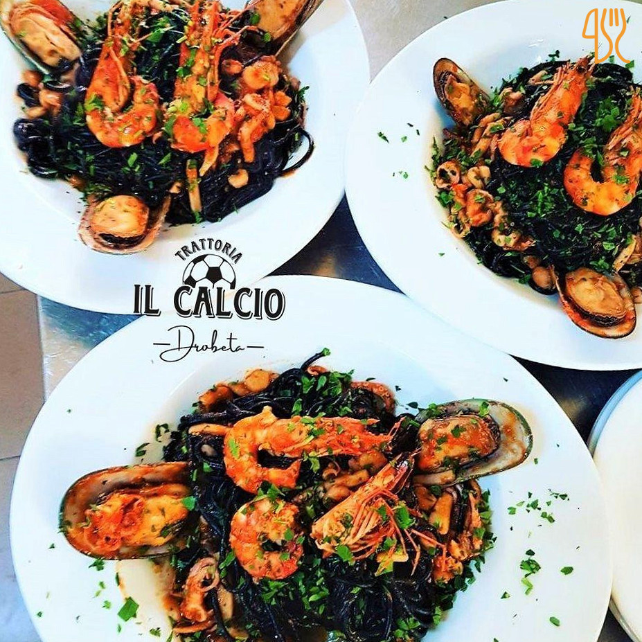 Trattoria Il Calcio Mâncare
