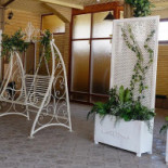 La Costică Exterior