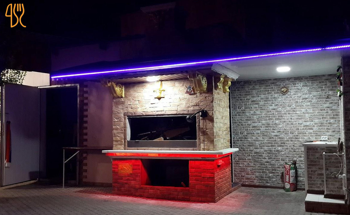 Restaurant Cu Specific Sarbesc Perla Oltului Exterior