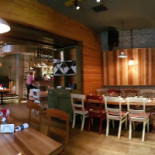 Livada Music Lounge În interior