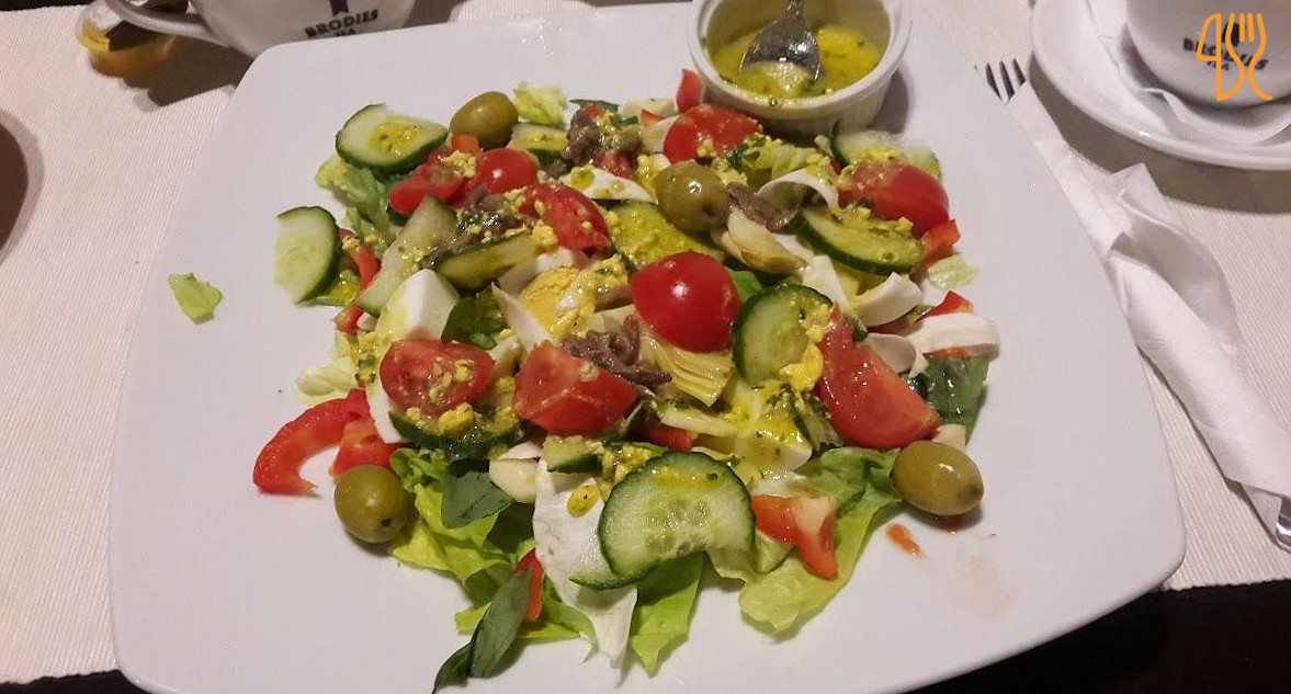 Trattoria Pineta Mâncare