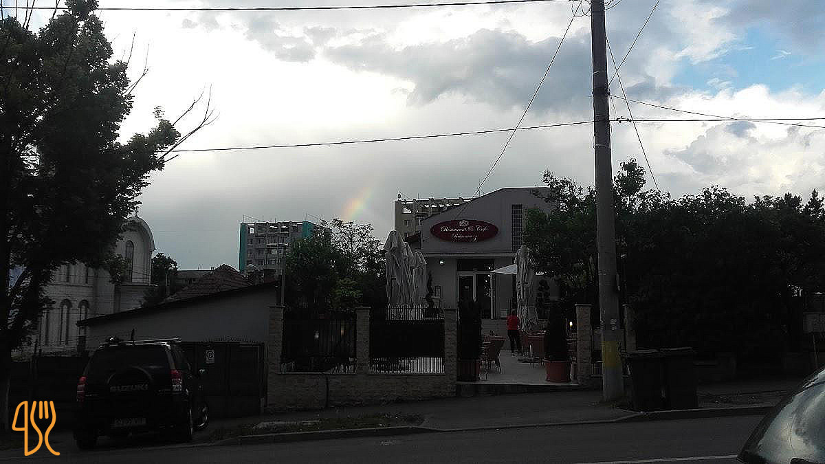 Mythai Exterior