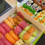 Magic Sushi food