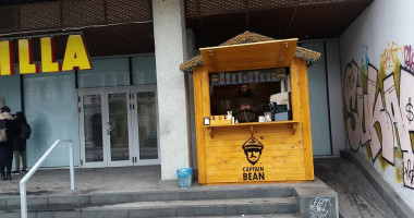 Captain Bean Extérieur