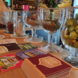 Beer Wall Café Dentro