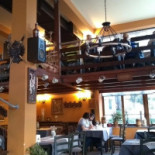 Casa Vikingilor (Grigorescu) În interior