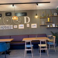 Pizza Acrobatica Dentro