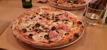 Pizza Acrobatica Comida