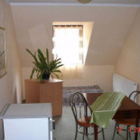 Leghia À l'intérieur