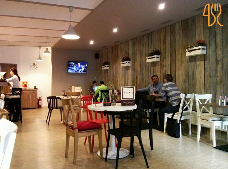 Pokka Bistro & Cafe În interior