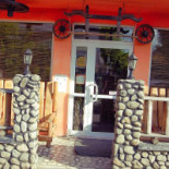 Pizza Texas Exterior