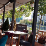 The Clique Bistro outside