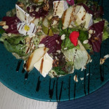 The Clique Bistro food