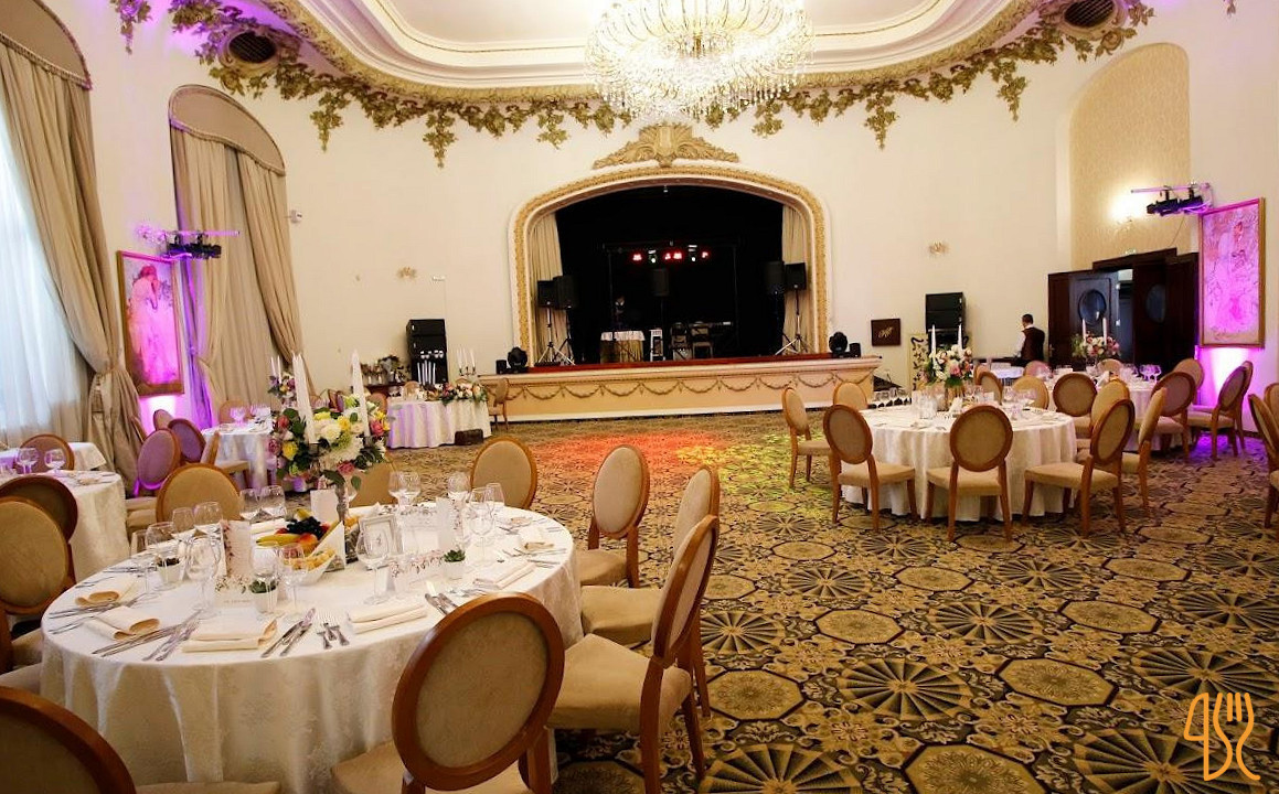 Elisabeta În interior