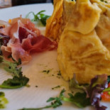 Lido's Brasserie Mâncare