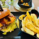 Reina Brasserie Nourriture