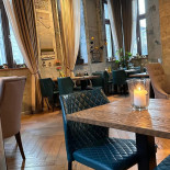 Noeme În interior