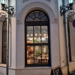 Cafeneaua 9 Exterior