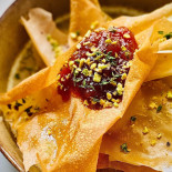 Mom Bucharest Comida