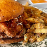 Mom Bucharest Comida