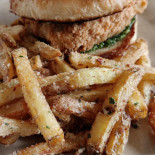 Mom Bucharest Comida