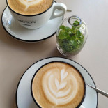 Mom Bucharest Bebida