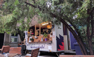 Manasia Hub Exterior