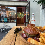 Burgeria Știrbei By Malacu Extérieur