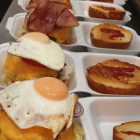 Burgeria Știrbei By Malacu Nourriture