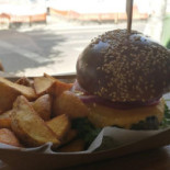 Burgeria Știrbei By Malacu Boisson