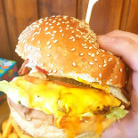 Burgeria Știrbei By Malacu Nourriture