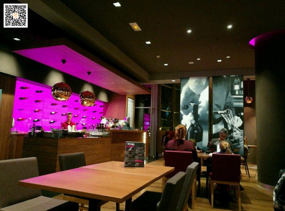 Winestone Victoriei 37 În interior