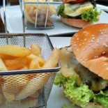 St. Patrick Irish Pub & Restaurant Mâncare