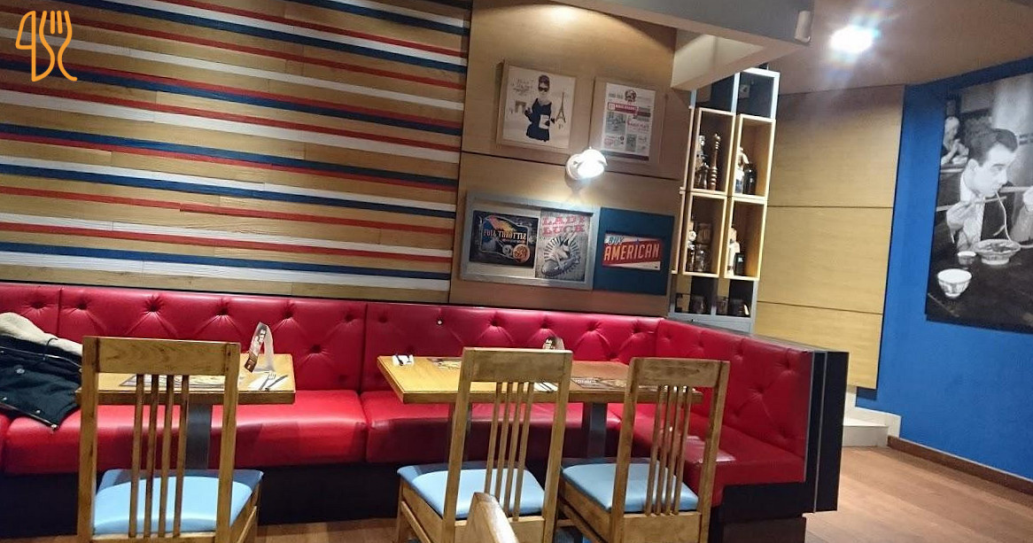 Pizza Hut În interior