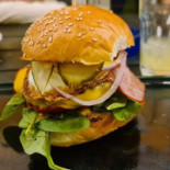 The Millenial Burger Mâncare