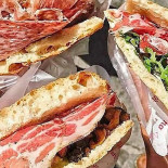 Monkey Grill Coffee Comida