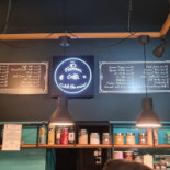 Tzunami Caffe Dentro