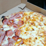 Jerry's Pizza Magheru Mâncare