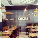 Social 1 À l'intérieur