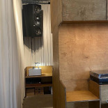 Ton În interior