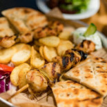 Nikos Greek Taverna Centrul Vechi Băutură