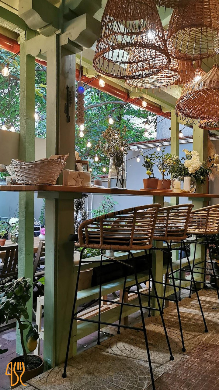 Bacania Veche Romana Delicatese Gradina În interior