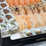 Japanos Athenaeum Meniu
