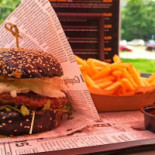 Koko Loko Burgers Pub Mâncare
