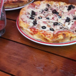 Athos Pizza 2 Nourriture