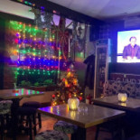 Cafe Cărămizi Dentro