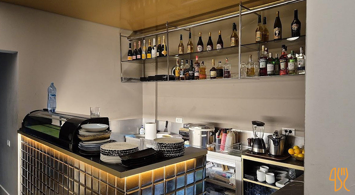 Zensushi Berthelot În interior