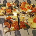 Treevi Pizza Al Taglio Piața Romană Mâncare