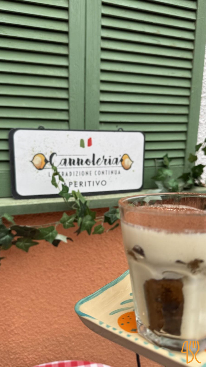 Cannoleria Meniu